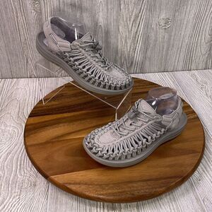 KEEN Uneek Women’s Sandals Silver/Drizzle Size 9 Closed Toe Water Shoe Hiking Ou